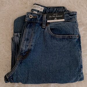 Abercrombie 90s Relaxed Fit Jean NWT